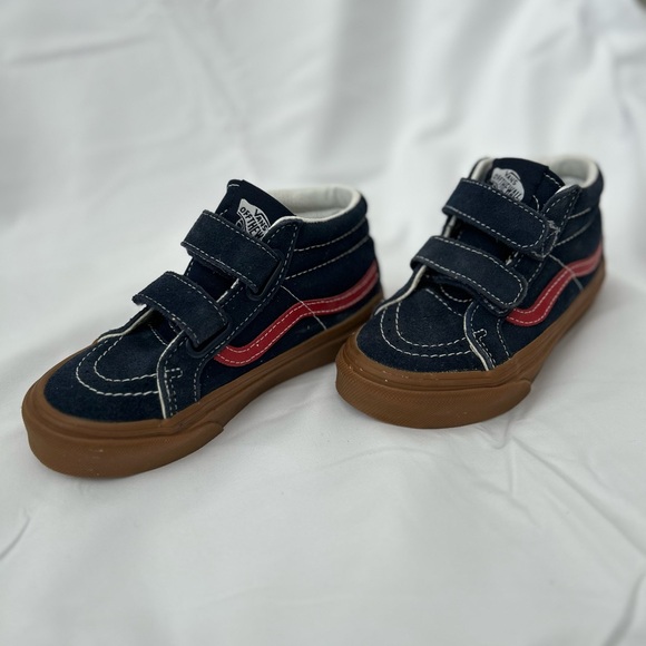 Vans Kids NEVER WORN Clean Navy and Red Sneakers - Picture 3 of 8